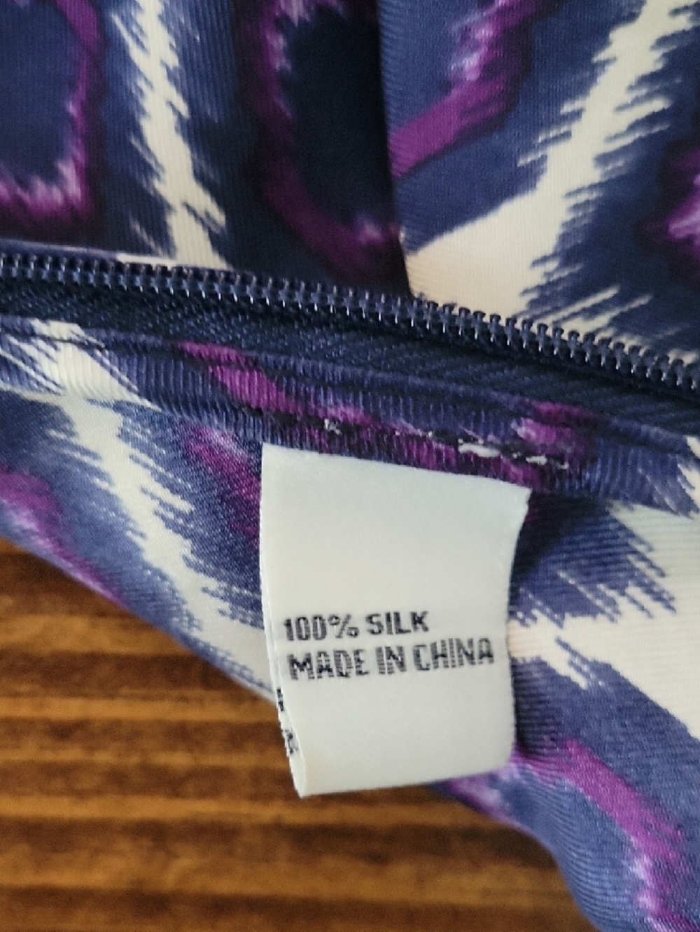 Elizabeth McKay Navy & Purple lkat Ruffle Collar Silk Blouse Sz 8, Quiet Luxury - Picture 3 of 11